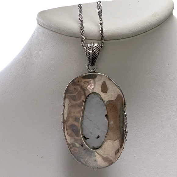 Vintage Handmade Moonstone Pendant in Sterling Silver - Picture 3 of 6